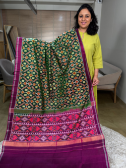 Green single Ikkat Pure Silk Patan Patola Saree